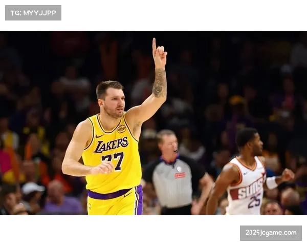 湖人后场双核东契奇与里夫斯确诊重伤，双双常规赛提前报销